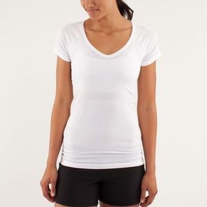 Lululemon Run: Swiftly Tech V Neck